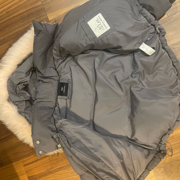 Beautiful grey short puff winter coat. - Picture 3 of 5